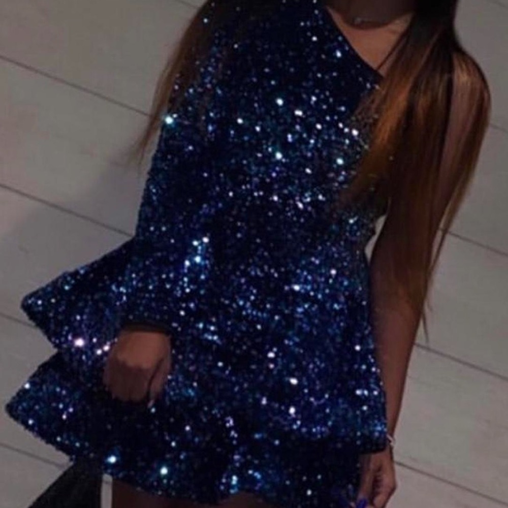 One shoulder blue sequin dress
